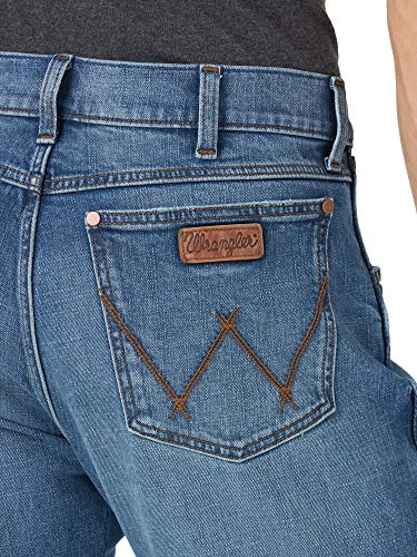 Image of Wrangler Men's Retro Slim Fit Straight Leg Jean