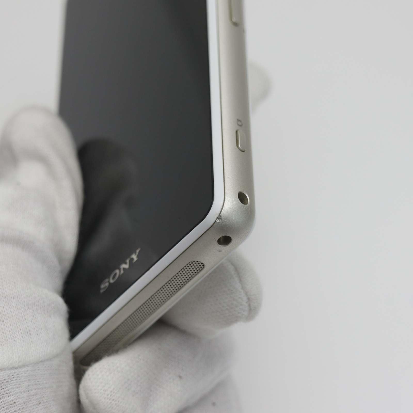 Amazon | Xperia（TM） A2 SO-04F【White】 | スマートフォン本体 通販