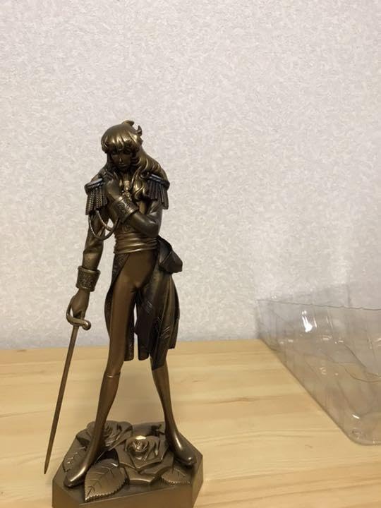 Amazon.co.jp: ベルサイユの薔薇オスカルブロンズ像 : ホーム＆キッチン 