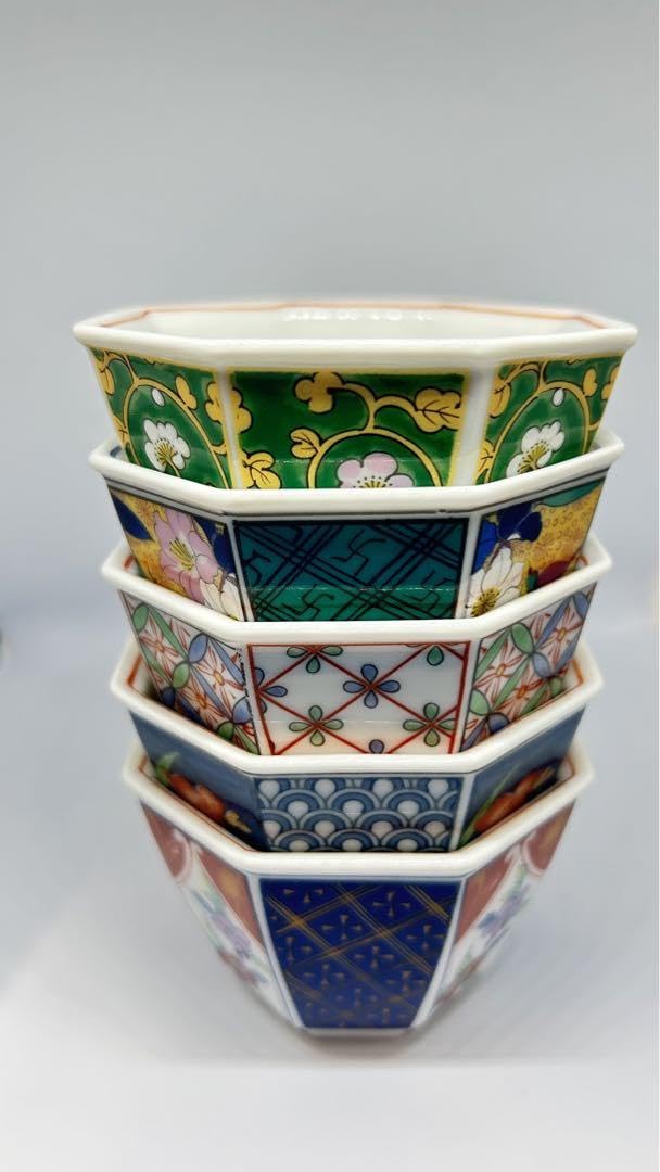 未使用 有田焼 青蘭窯 小鉢5個 三点脚 小皿　料亭　レストラン　お祝い　節句 未使用 有田焼 青蘭窯 小鉢5個 三点脚 小皿 料亭 レストラン