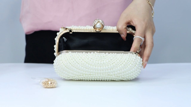 Clutch de perlas para mujer bolso de mano formal blanco y negro miniatura 7