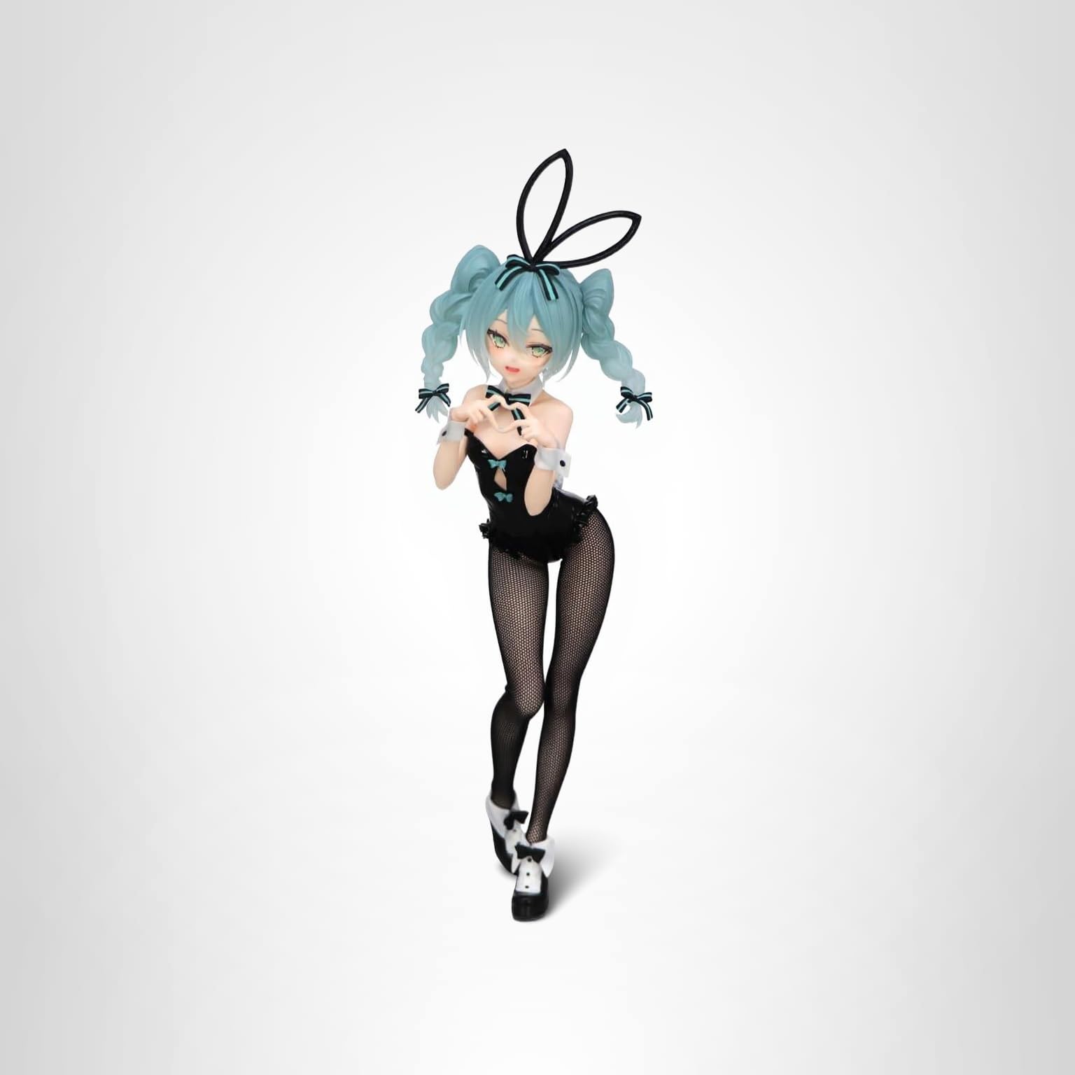 Amazon.com: SEGA (FURYU) HATSUNE MIKU BICUTE BUNNIES FIGURE