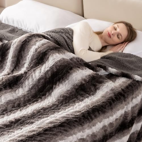 Image of Bearhug Electric Blanket Full Size 77 inch x 84 inch, 10 Heat Settings Heated Blanket, 1-12 Hour Auto Shut-Off, Faux Fur & Sherpa Dual-Sided Heating Blanket, Machine Washable, Gift-Ready Elegant Packaging