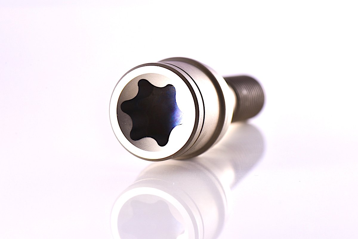 Amazon | 【サンダーボルト】BE ZERO-Series チタン製ホイールボルト 