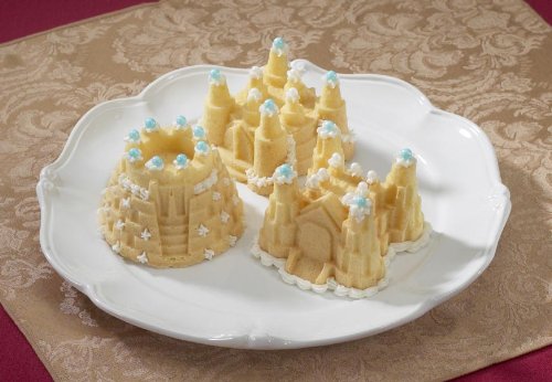 Amazon.com: Nordic Ware Pro Cast Castles Cakelette Pan: Novelty