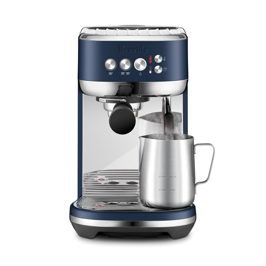 Compact automatic espresso machine with rapid heating technology