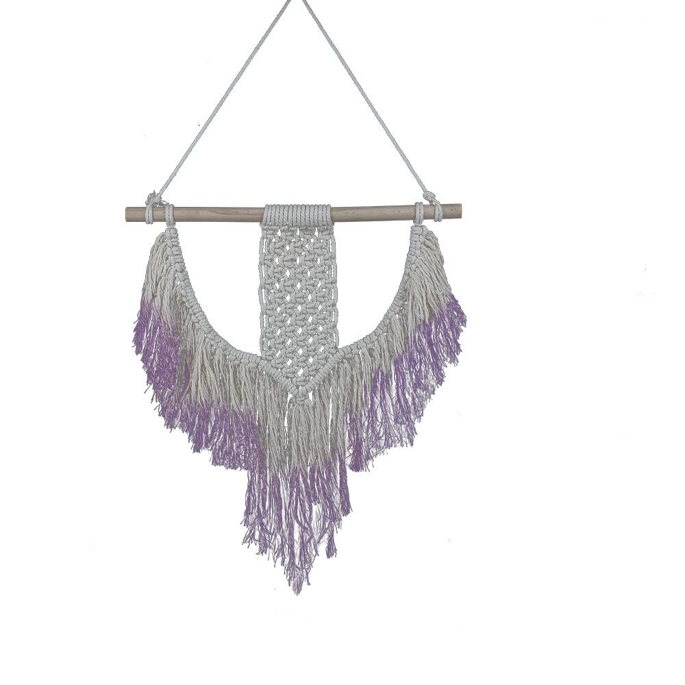 Cortina de pared tejida de diseño bohemio con acabados artesanales morados