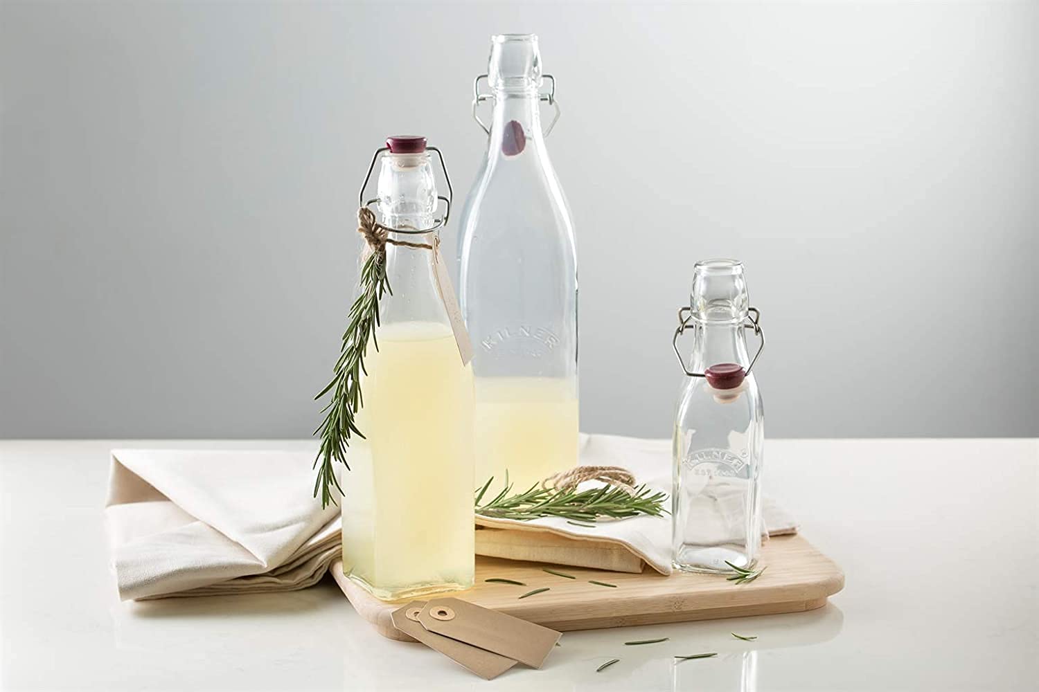 Kilner Premium 2 x 1L Airtight Clip Top Glass Preserver Bottle Set for Kitchen Storage, Drinks, Sauces, Oil | Multipurpose, Transparent Kitchen Storage Container Set 1
