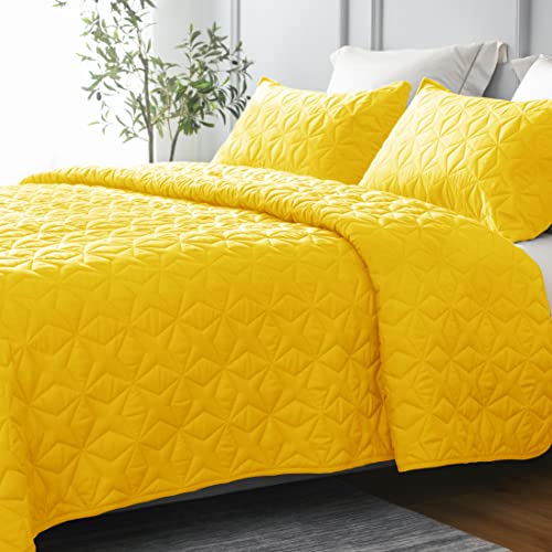 Whale Flotilla Quilt Set Queen Size, Soft Microfiber Lightweight Bedspread Coverlet Bed Cover (Star Pattern) For All Seasons, Yellow, 3 Pieces (Includes 1 Quilt, 2 Shams) #TOP1