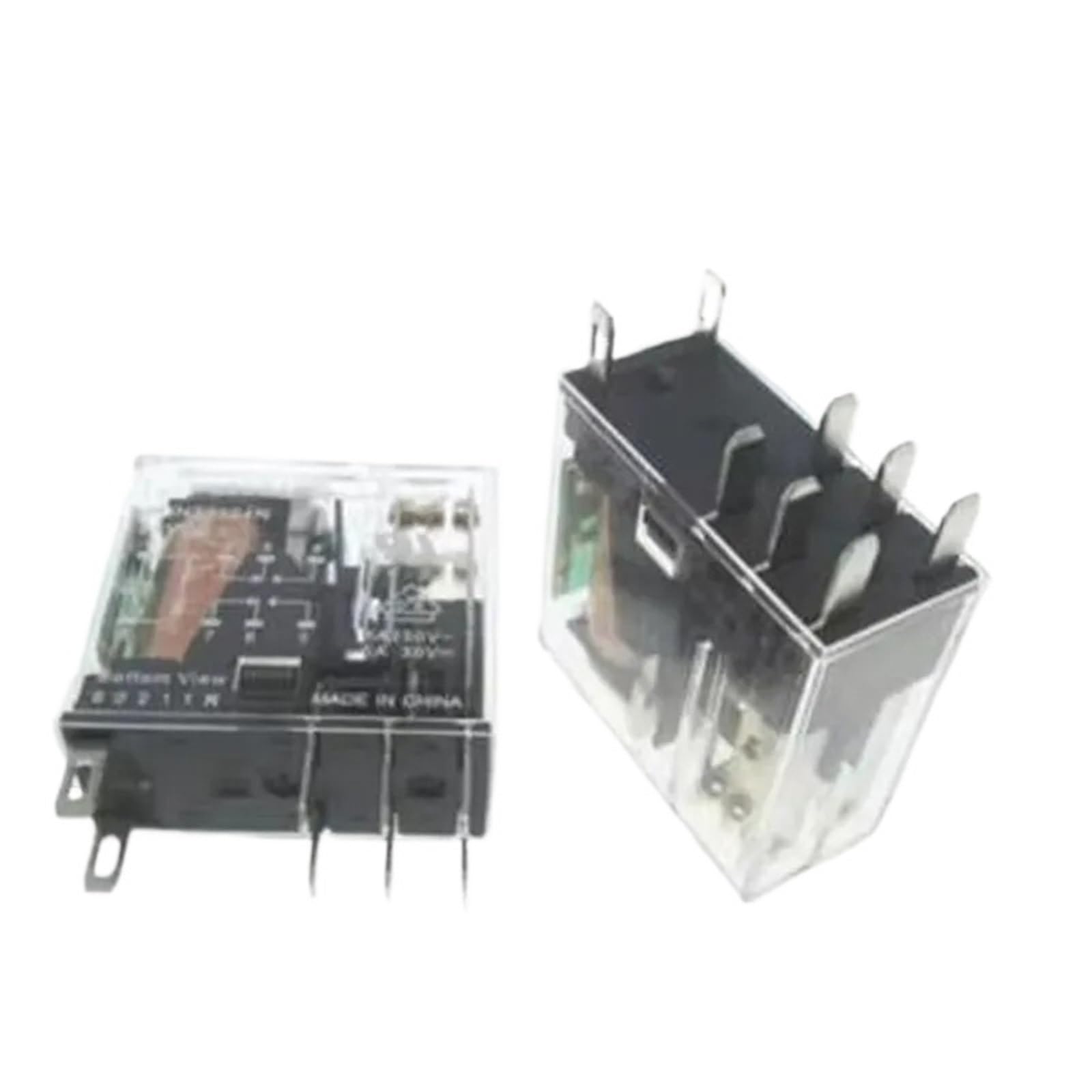 Relé AHN22124N 24VDC con pines DIP8 robustos y conmutación limpia de 5A 2