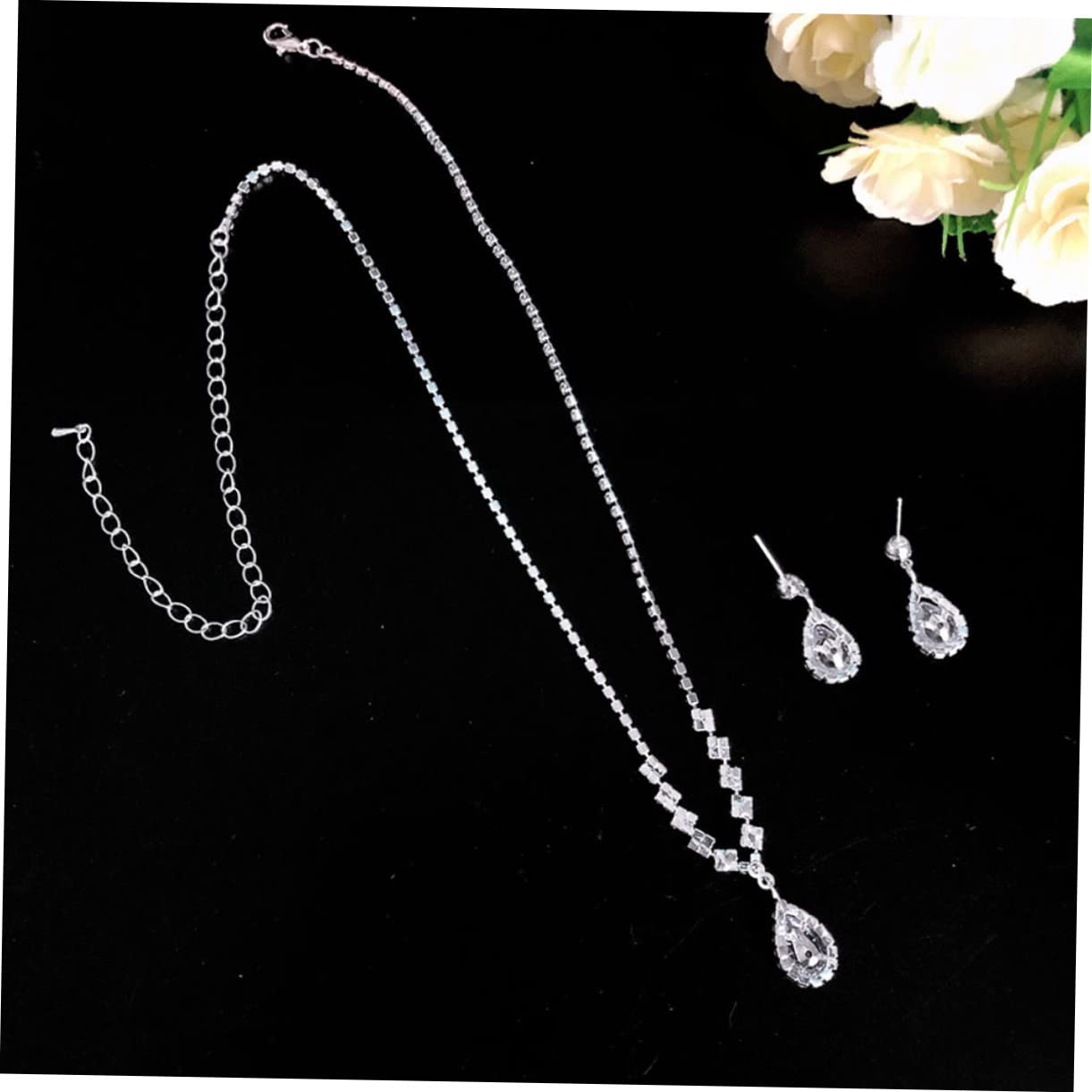 Holibanna 1ensemble Parure De Bijoux Strass Pour Mariage Ensemble De Collier Et Boucles Oreilles Élégantes Pour Bride Et Invitées