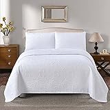 Conjunto de colchas de 3 piezas: 1 x cubierta, 2 x fundas de almohada. ¡Cubra fácilmente todos los lados y el final de su cama, incluso con capas extra de acolchado! ¡Olvídate de esos propagios voluminosos! Esta colcha liviana te envuelve en un lujoso calor para su noche de sueño más tranquila.
