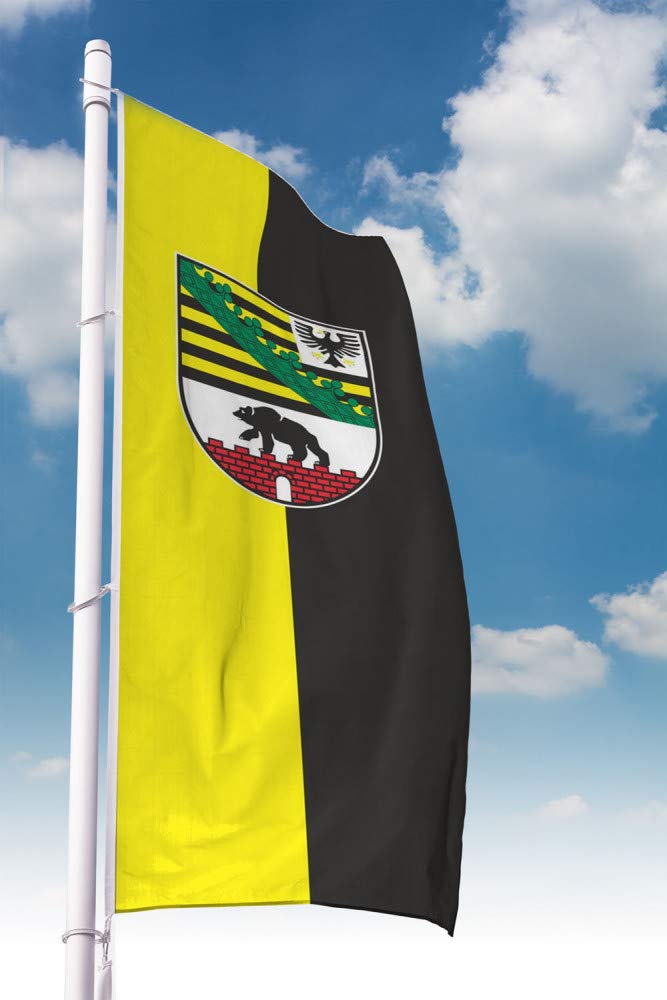 Deitert Bundesland-Flagge Sachsen-Anhalt – 120x300 cm Sachsen-Anhalt Fahne mit Wappen im Hochformat, Hissfahne aus reißfestem Polyester