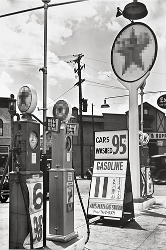 Vintage 1930s Petrol Station Gas Station Photo New York Gas Pumps Garage, Antique Black and White Retro Americana Canvas Wall Art, Classic Industrial Photography Poster for Man Cave Home Decor (Unframed,28x40in(70x100cm))