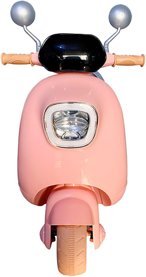 Imagem frontal da scooter com fundo branco.