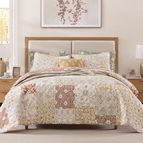 CASAAGUSTO King Size Quilt Set - 3 Pieces Patchwork Terracotta Quilt Bedding Set, Lightweight King Bedspread Coverlet, Reversible Floral Bed Cover for All Seasons (106"x94", 1 Quilt + 2 Pillow Shams) by CASAAGUSTO - Used condition - US$49.54