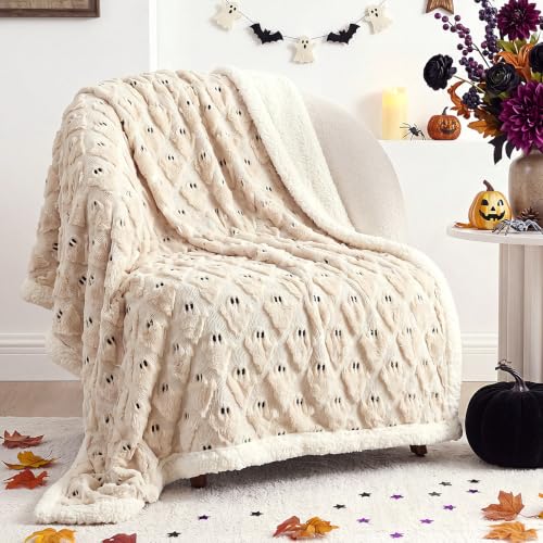 Remagr Halloween Sherpa Throw Blanket 3D Ghost Pumpkin Blanket Double-Sided Thick Soft Plush Fluffy Spooky Halloween Decoration for Couch Bed Sofa Holiday Party Gifts 50 x 60 (Beige Ghost)