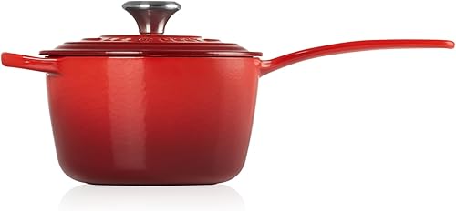 Miniatura 35 de Le Creuset Cacerola Signature de hierro fundido esmaltado, 2.25 cuartos de galón., Marsella Marseille