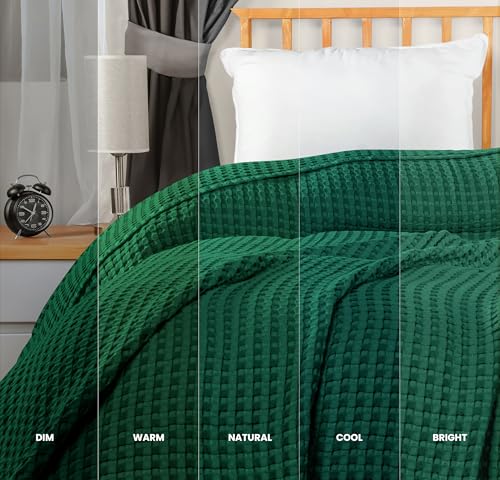 Image of Utopia Bedding 100% Cotton Waffle Weave Blanket King Size for Bed - Lightweight, Breathable Summer Blankets Soft and Cozy, Gifts for Women Home Room Decor (Forest Green, 90x108 Inch)