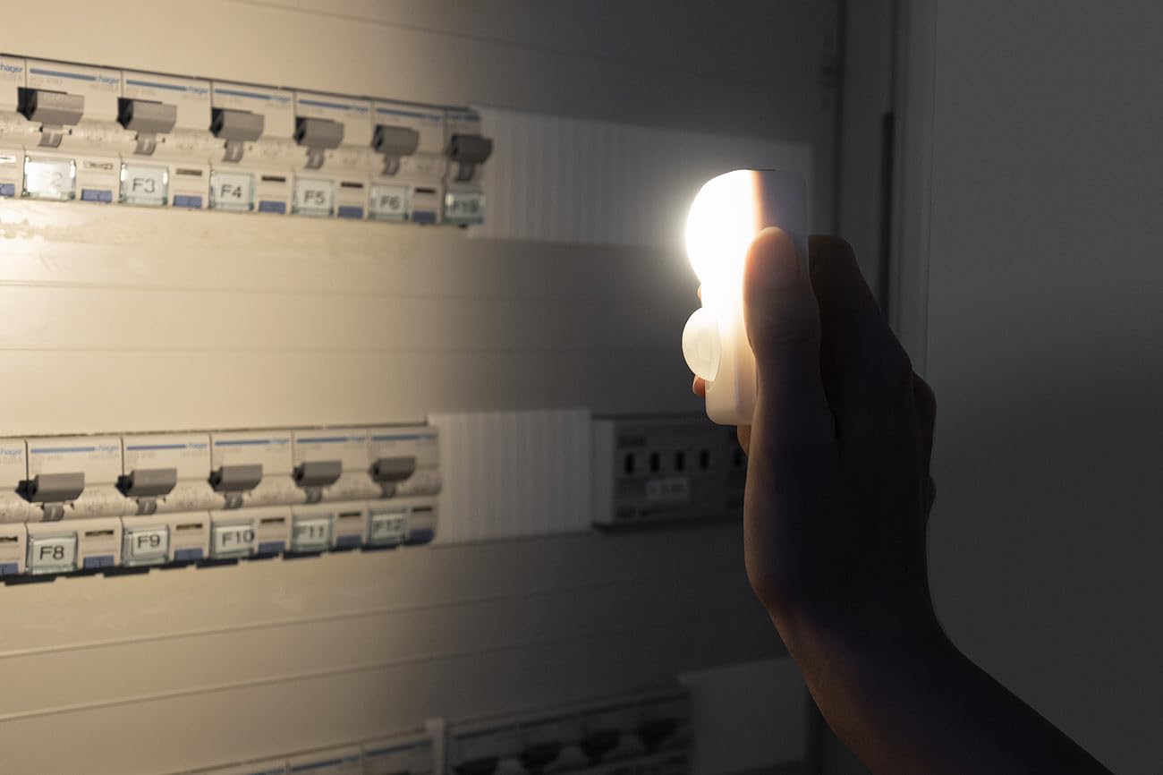 PEARL Nachtlicht mit Batterie: 4er-Set LED-Nachtlicht, Bewegungs-/Dämmerungs-Sensor, Batteriebetrieb (Batterie Wand, Sensor, Baby)