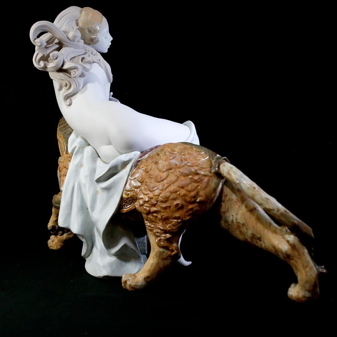 Amazon.co.jp: 世界限定750点リヤドロ 美しき使者 バッカンテと猫