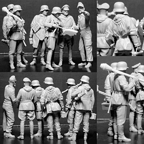 Plastic Model Kit - Military Miniatures - WWII Model Kits - 1:35 S