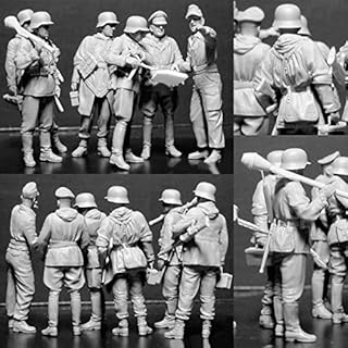 Plastic Model Kit - Military Miniatures - WWII Model Kits - 1:35 S
