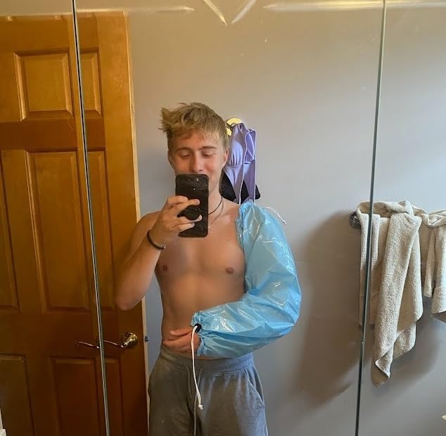 Acu-Life Shower Sleeve, Keeps Injuries Dry, One Size Fits All, Reusable, Waterproof, Blue