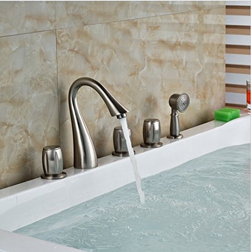Robinet de baignoire design avec douchette extractible pour remplacer votre vieux mitigeur