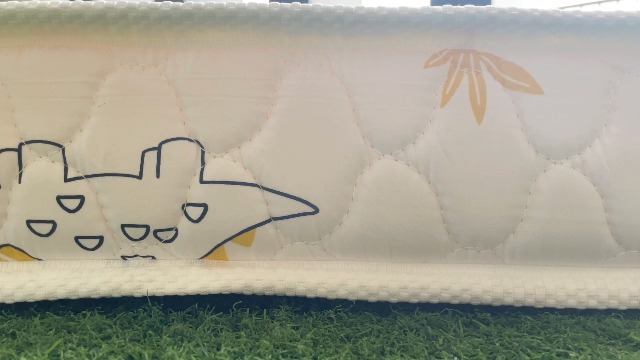 Matelas Bébé 60x120cm - Mousse Ferme 13cm D'Épaisseur | Tissu Microfibre Doux | Pour Lit Bébé Standard