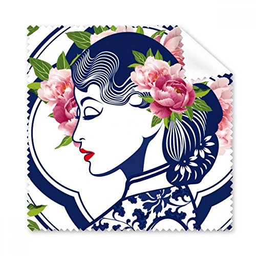 Nettoyer les écrans sans rayure avec ce tissu rose pour lunettes de vue