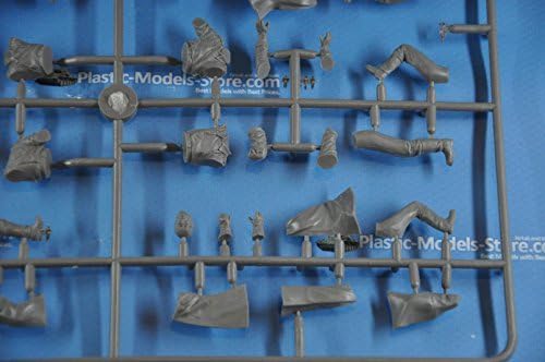 Master Box Plastic Model Figures German Motorcyclists, WW|| ERA 1/35 35178