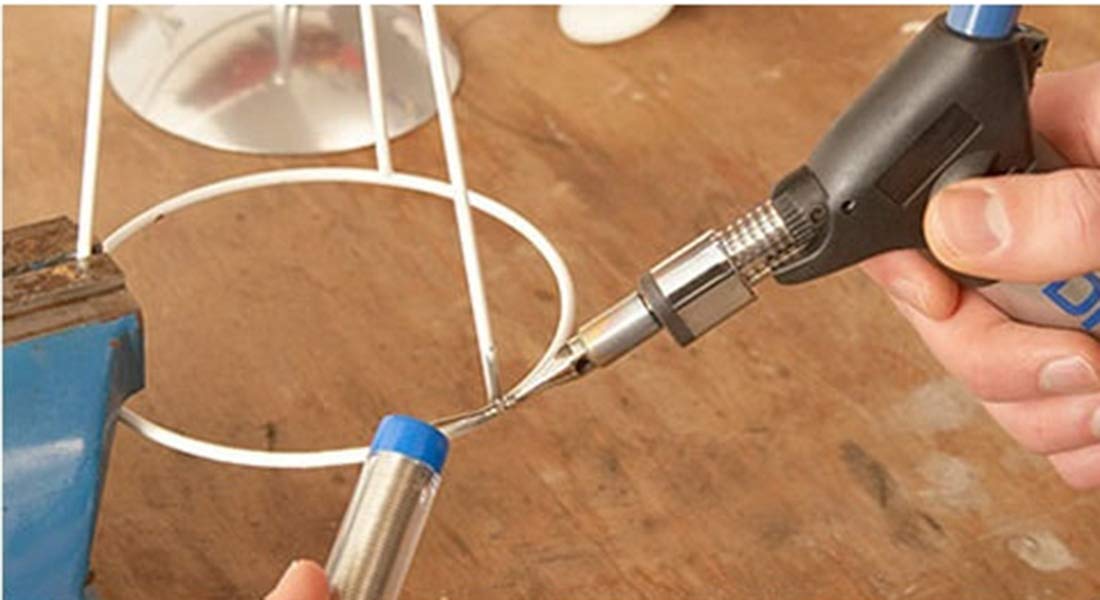 Flamme Réglable de Briquet de Butane de Cuisine de Chalumeau avec La Serrure de Sécurité Appropriée Au Soudage/Dissolution/Cuisson/Extérieur