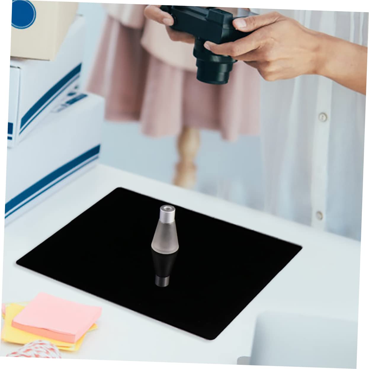 KOMBIUDA Sfondo Fotografico Nero Riflettente in Acrilico Pannello Per Sfondo Strumento Fotografico Per Fotografia Prodotti e Piccoli Oggetti Pulire Conservare