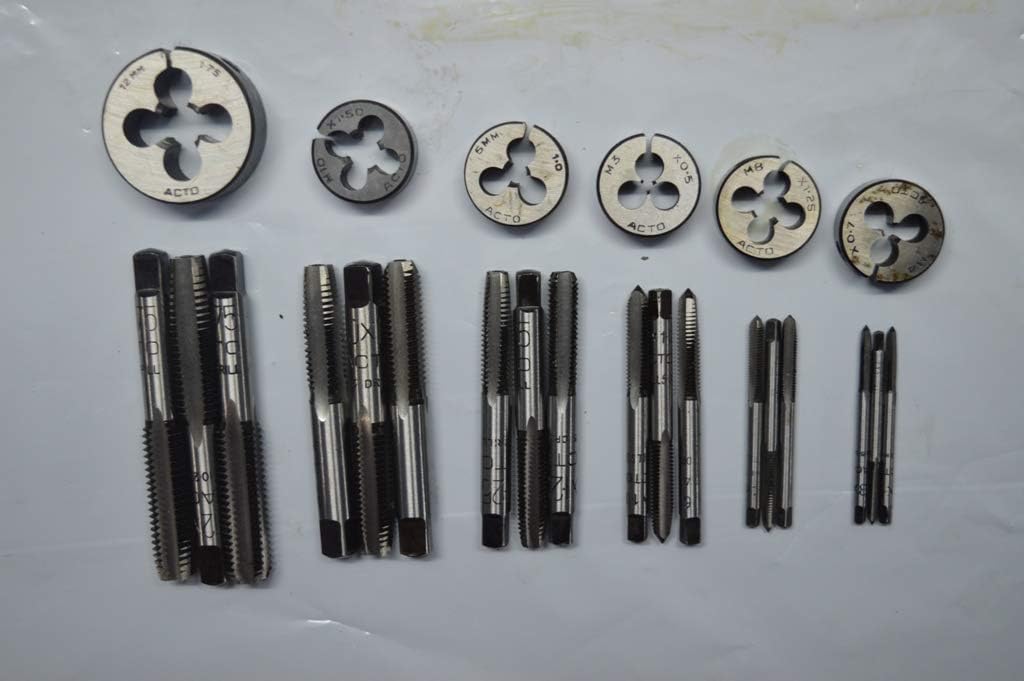 24 PIECE TAP DIE SET METRIC M3 M4 M5 M6 M8 M10 M12 MM CARBON STEEL - 6 SIZE TAPS AND DIES