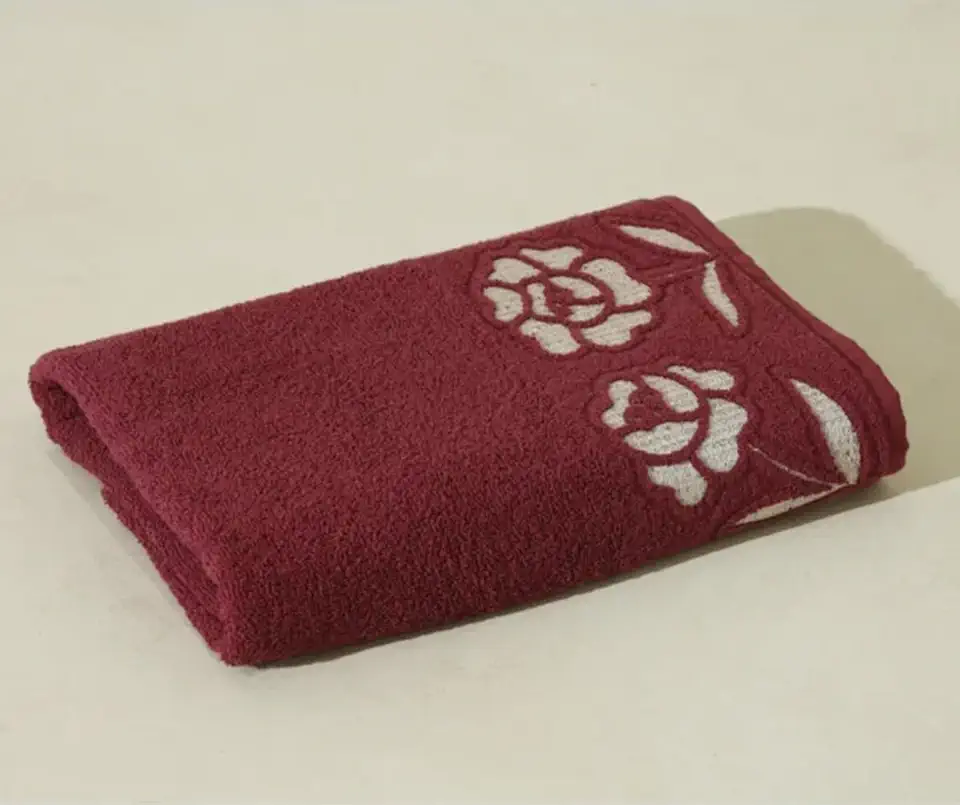 Toalha de Banho Guadalupe 530g 100% Algodão Premium – Macia, Absorvente e Durável – 72x150cm – Secagem Rápida – Ideal para Banheiro, Hotel e Spa – MA Variedades (Rubi)