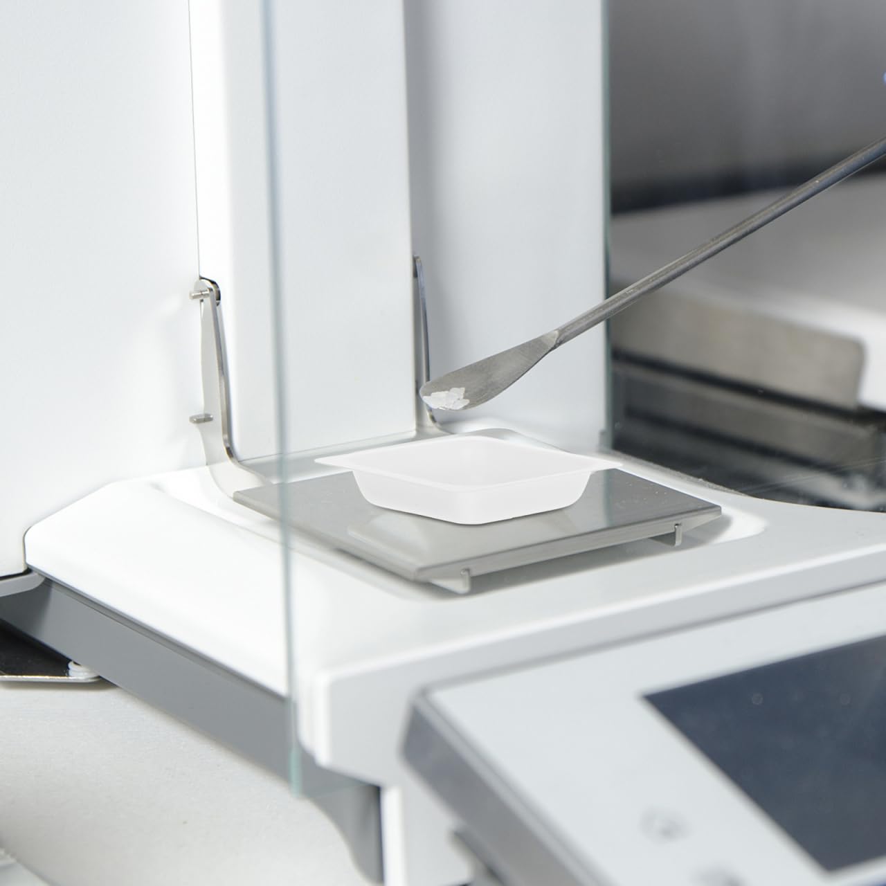 Platillos de Pesaje de Plástico 100 Piezas para Laboratorio Bandejas Pequeñas