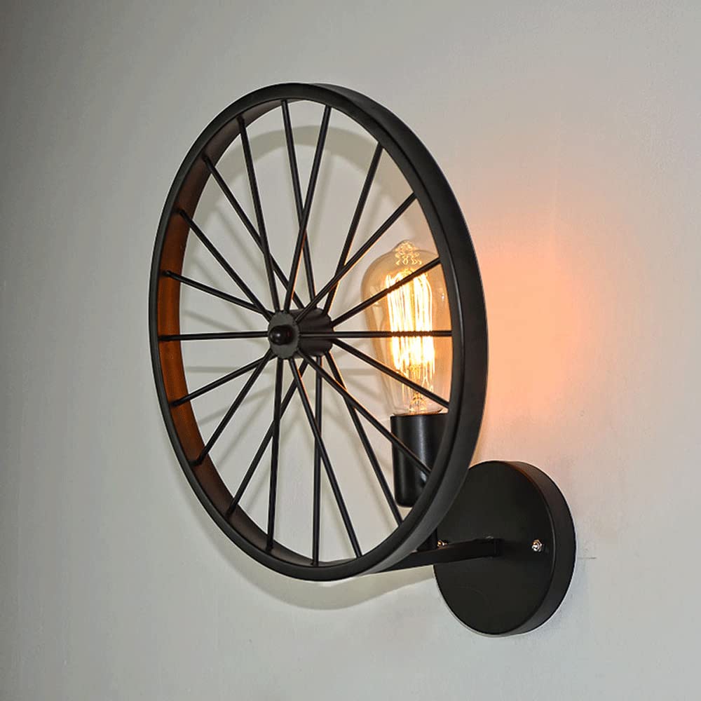 Lámpara de pared con ruedas vintage para crear un ambiente único en la barra de tu bar o salón