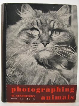 Hardcover Photographing animals, ("How to do it" series) Book