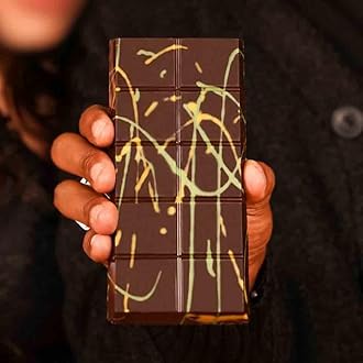 Viral Dubai Dark Chocolate Pistachio Kunafa Ultimate Chocolate Bar Experience