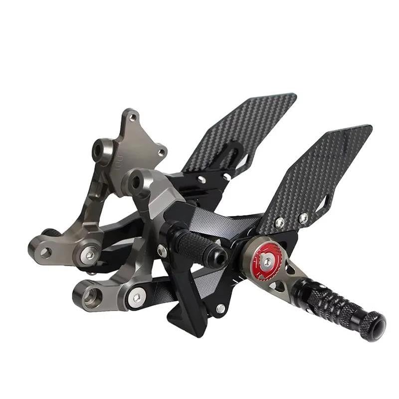 Repose-pieds réglables Ducati Panigale V4 pour éviter les glissements - 2