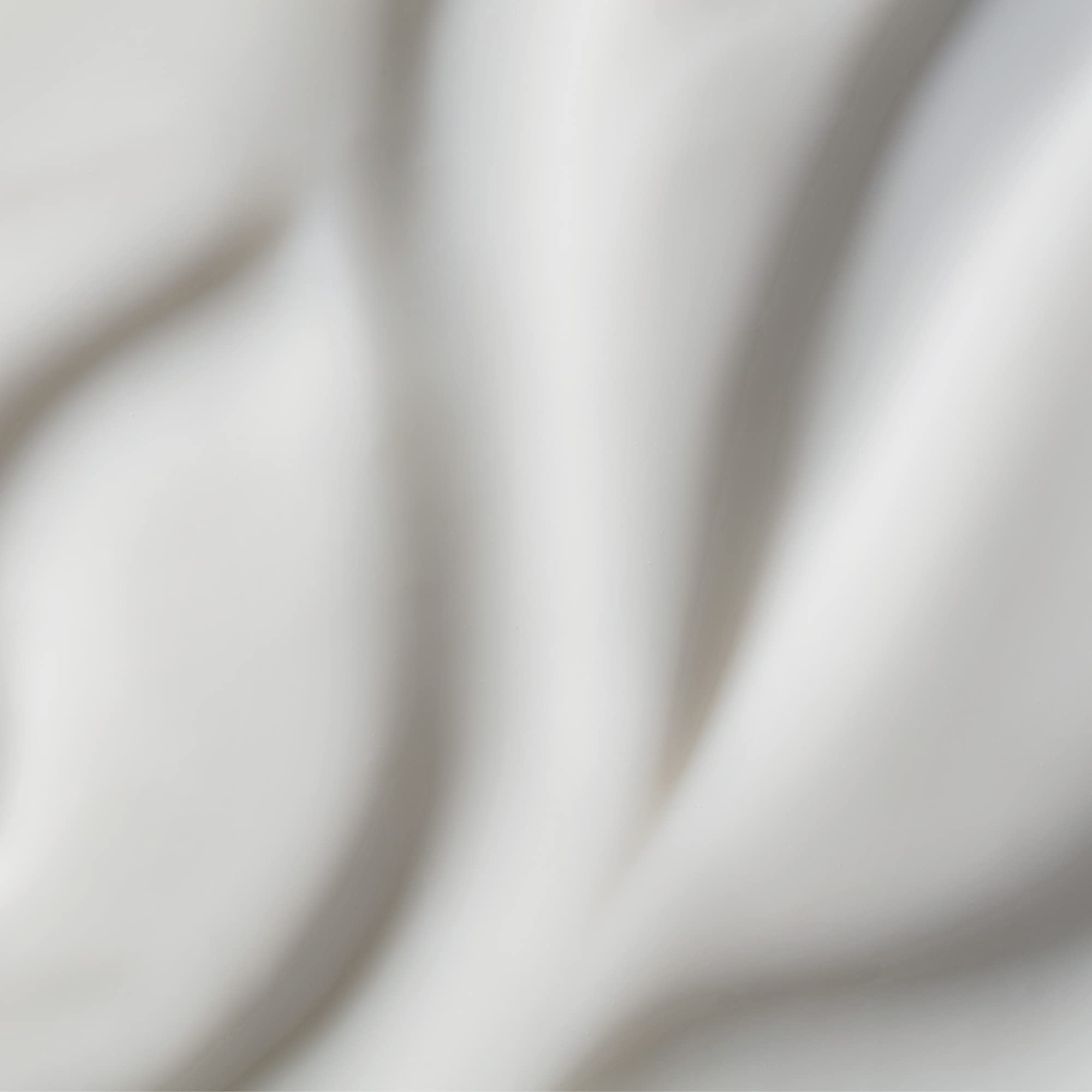 Sanctuary Spa Lily and Rose Body Lotion, Wet Skin Moisture Miracle In-Shower Body Moisturiser for Dry Skin, Vegan and Cruelty Free, Pink, 200 ml