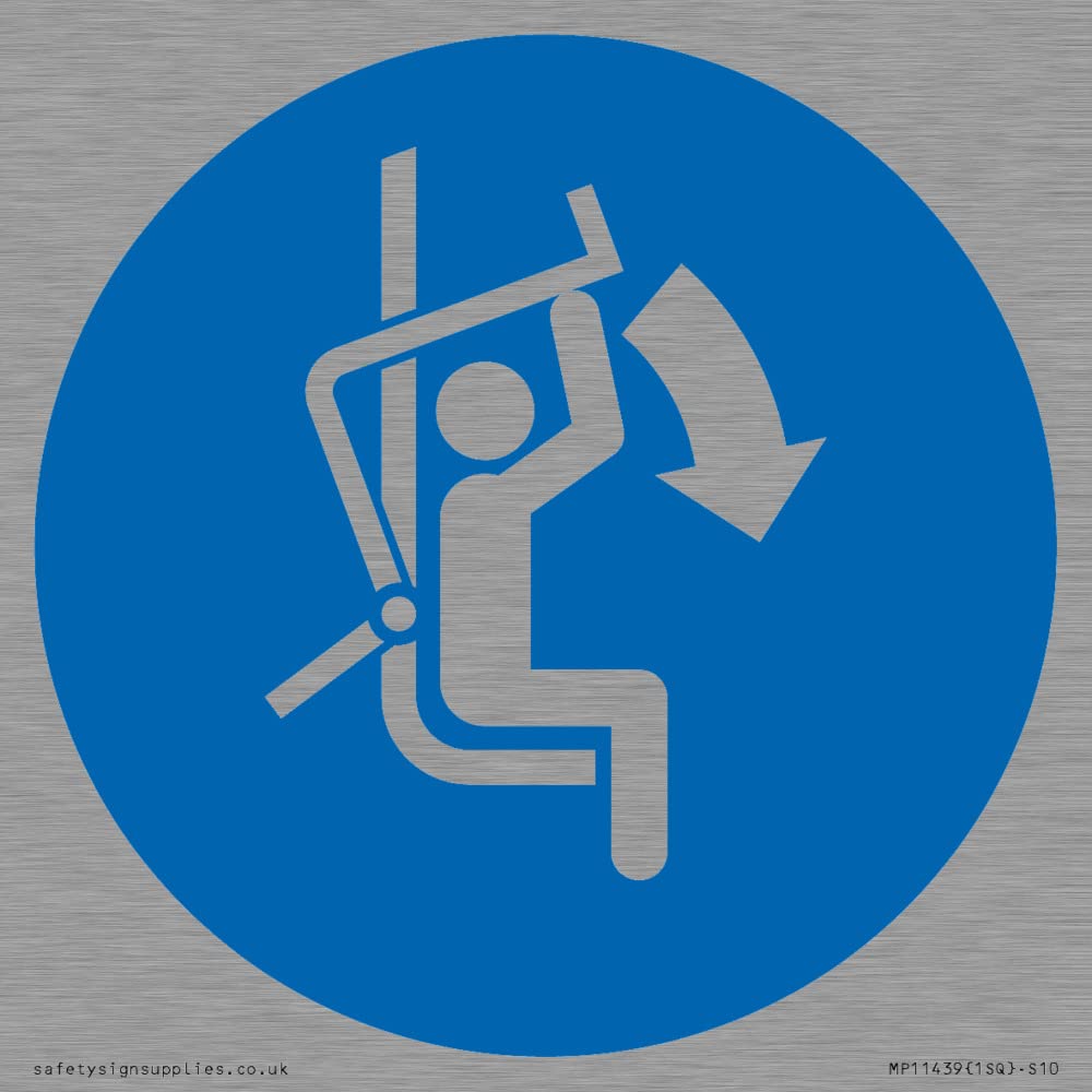 Mandatory: Close safety bar of chairlift Sign - 100x100mm - S10