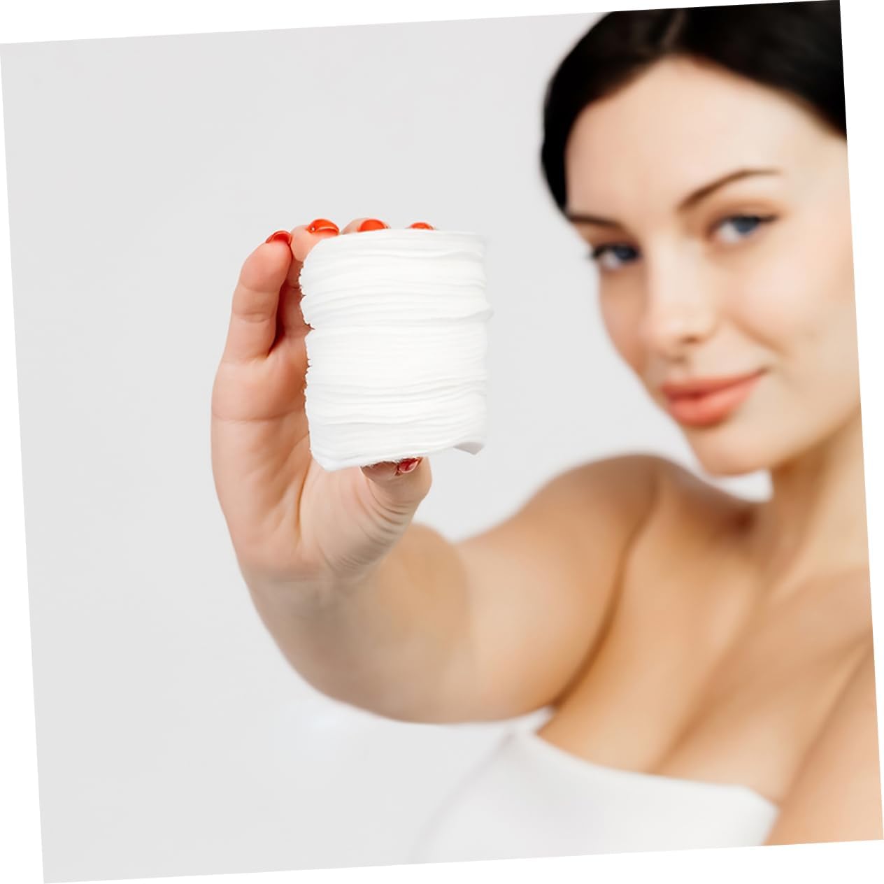 240pcs Facial Cleansing Pads Stretchable Cotton Pads for Face Exfoliating Cotton Rounds for Daily Skincare