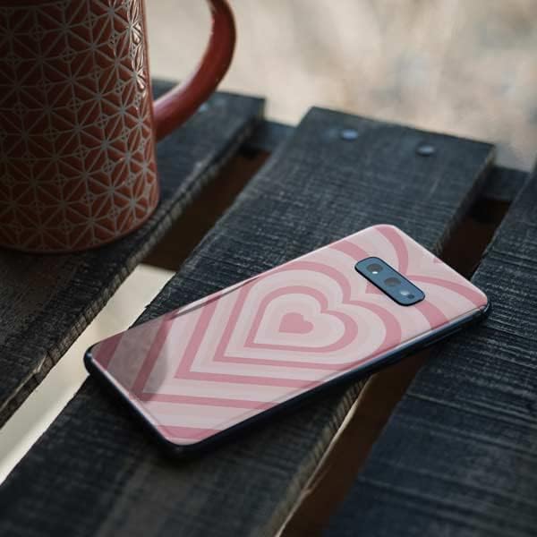 Skinit Decal Phone Skin Compatible with Samsung Galaxy S10e - Officially Licensed Skinit Originally Designed Pink Heart Pattern Design