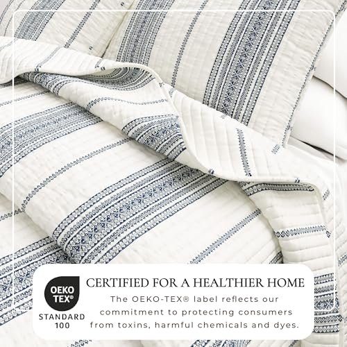 Great Bay Home King Reversible Quilt Bedding Set - All Season, Modern, Lightweight Bedspreads - White and Navy Striped Coverlets (Includes 1 Quilt, 2 Pillow Shams) - Image 2