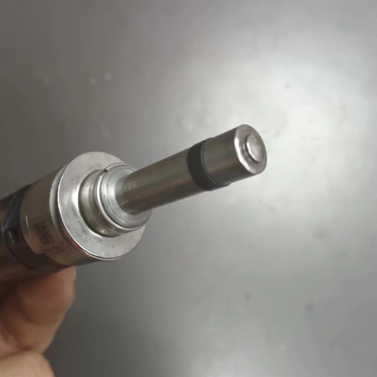 Fuel injector 166005550R 120322422490