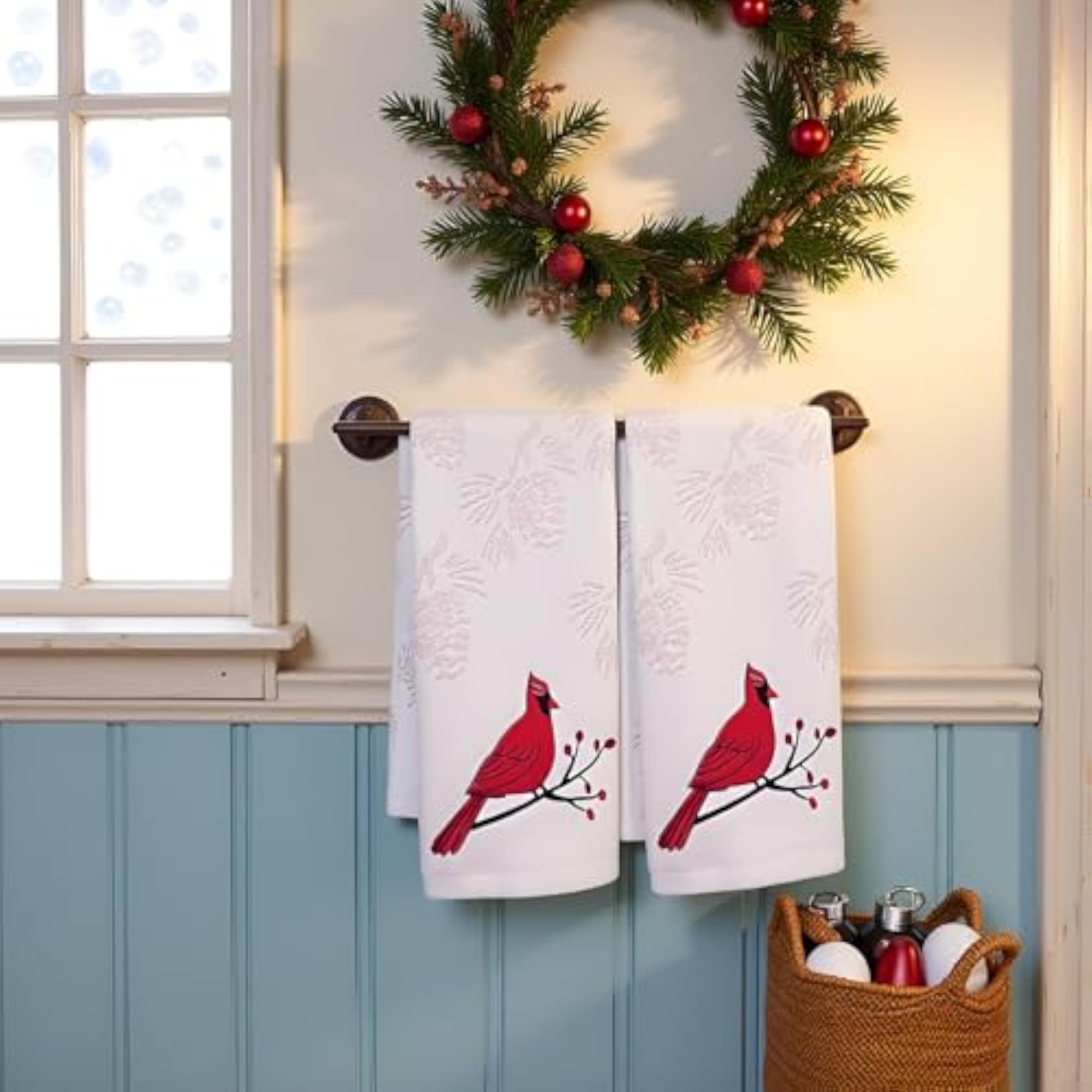 Cotton Jacquard Pine Cone Embroidered Christmas Hand Towels Set