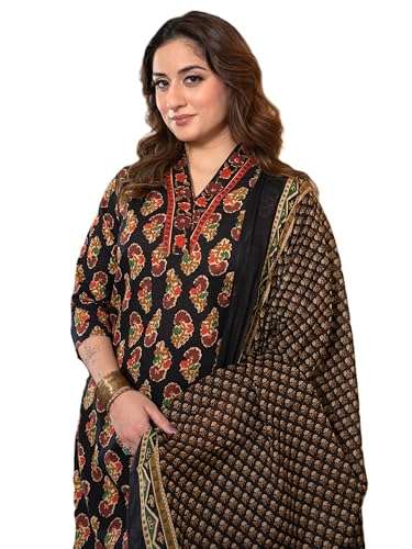 Image of Arayna Women's Cotton Printed Kurta Set with Pants & Dupatta - 3 /4 Sleeve | Elegant Ethnic Wear