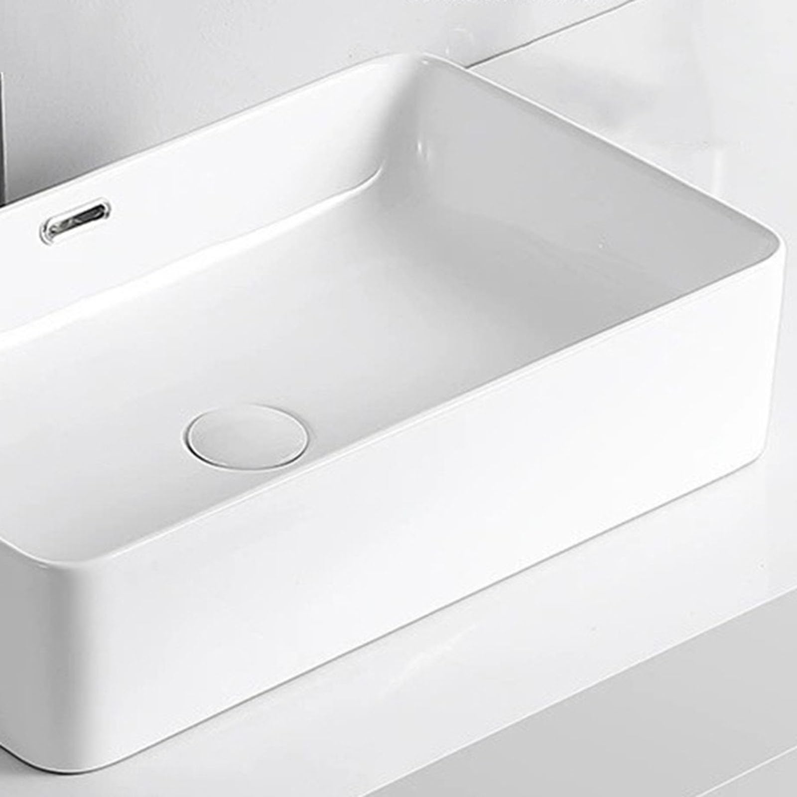 Ceramiczny zlew na blat z umywalką przelewową do nowoczesnej instalacji łazienkowej